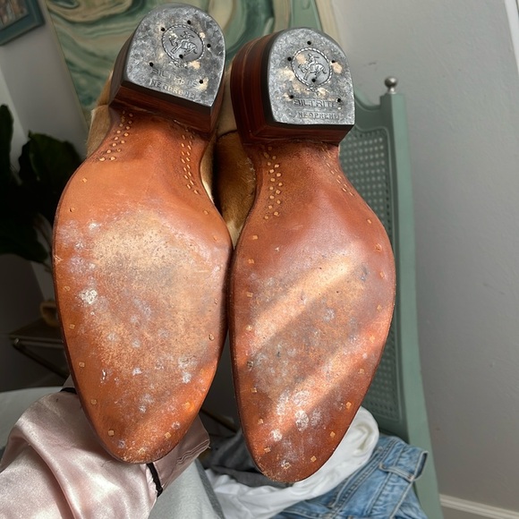 Amazing VTG Brown/Cream Natural Cowhide Cowboy Boots Size 7 - Picture 3 of 10